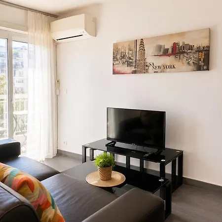 Fully Equipped With Comfortable Ac شقة نيس